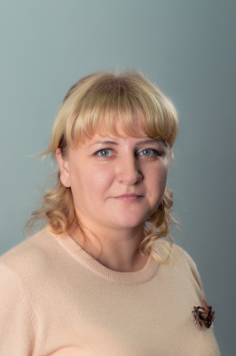 Попова Елена Анатольевна.